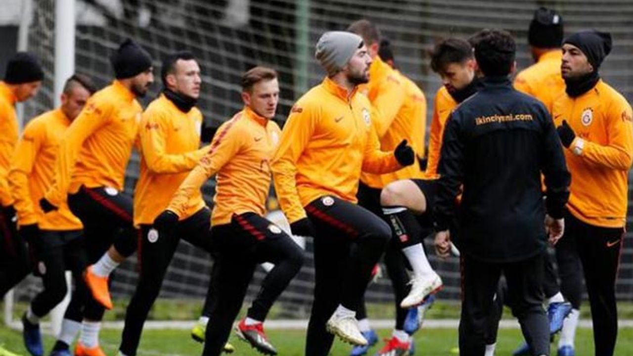 Galatasaray'ın kamp kadrosu belli oldu