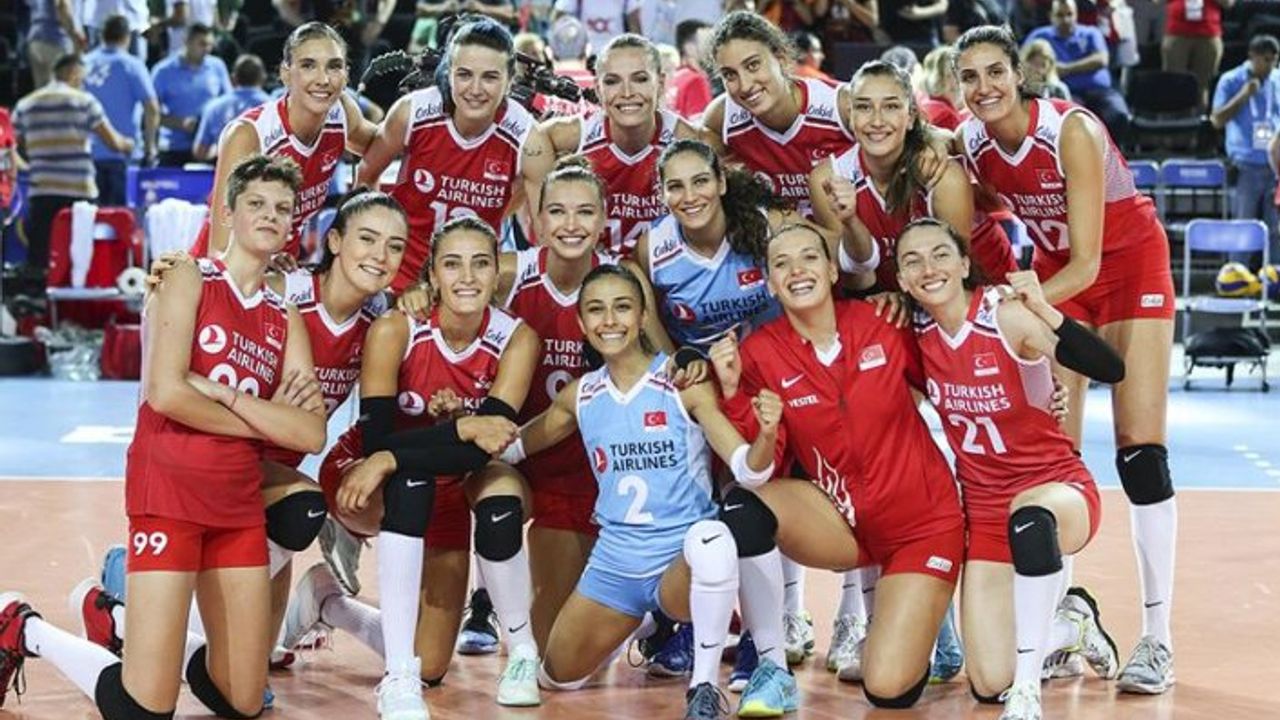 A Milli Kadın Voleybol Takımı 2'de 2 yaptı