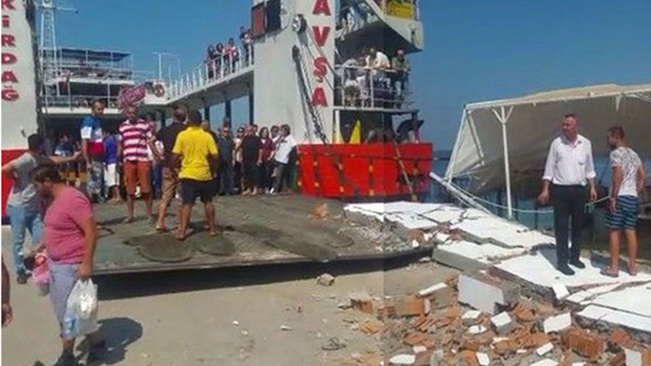 Feribot iskeleye çarptı! 2'si çocuk 7 yaralı