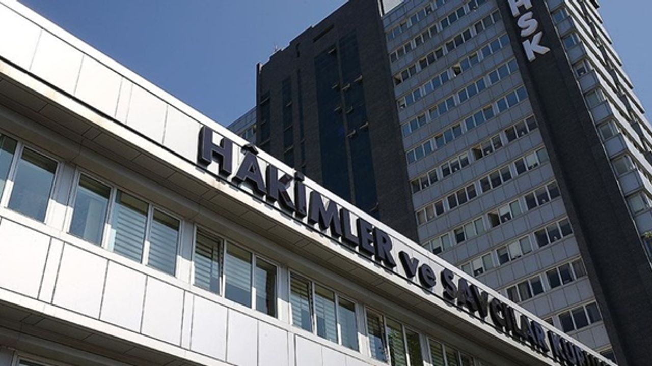 236 hakim ve cumhuriyet savcısı birinci sınıf oldu