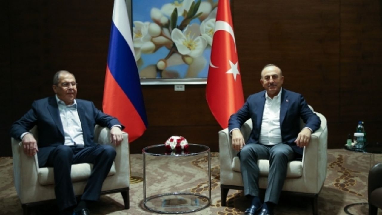Bakan Çavuşoğlu ve Lavrov bir araya geldi