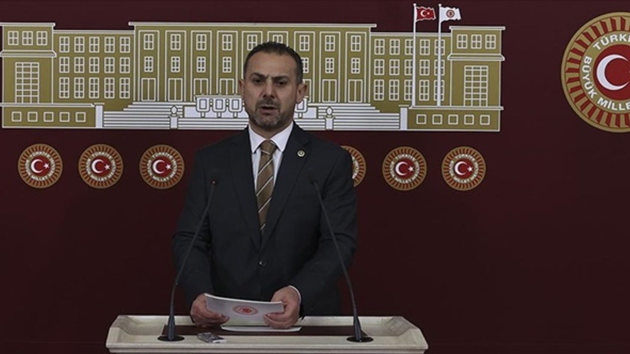 'Bugün hala Türkçe ezanı savunanlar var'