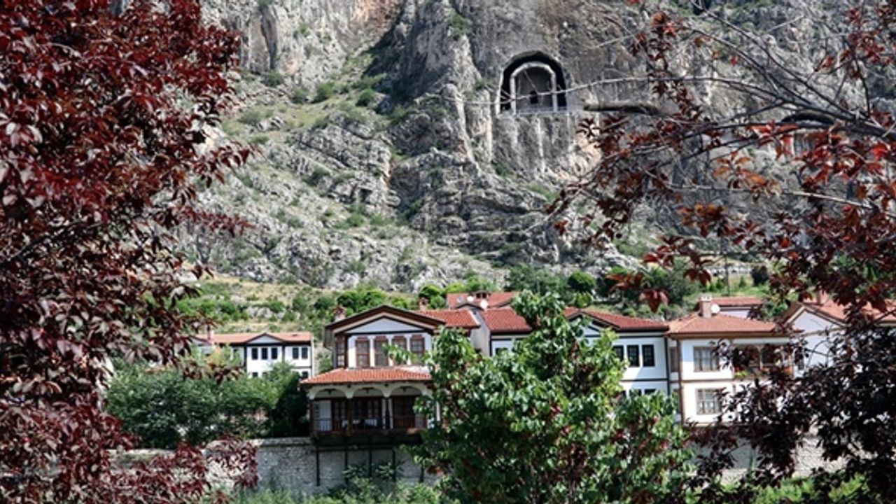Görenler hayran kalıyor: Şehzadeler şehri Amasya