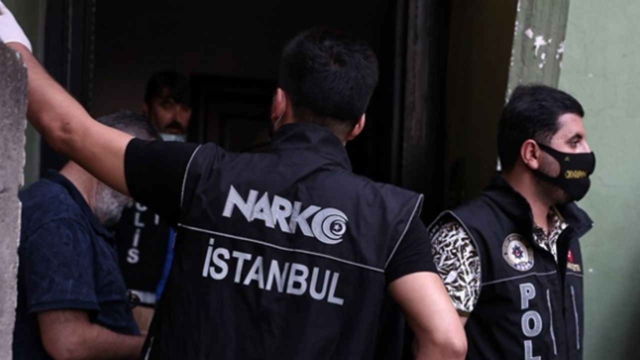 İstanbul'da 27 adrese eş zamanlı operasyon