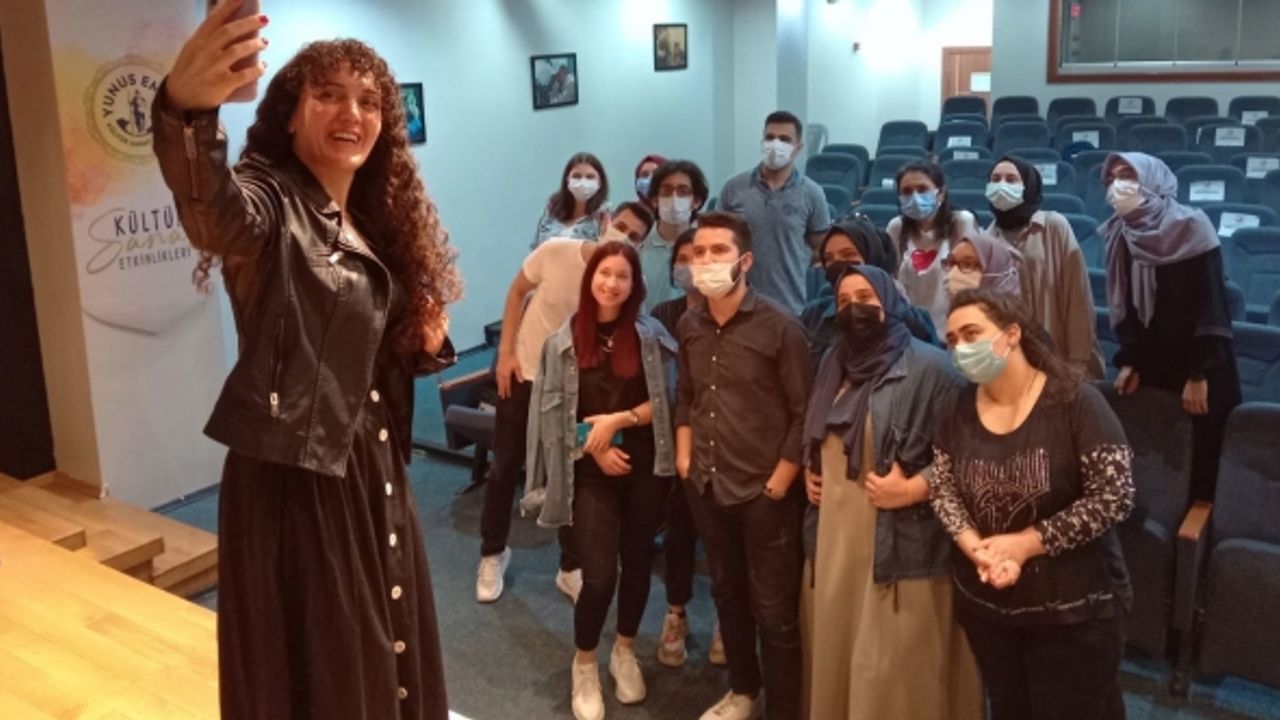 Radyonun Yeni Yıldızları Akademisi'nde dersler başladı