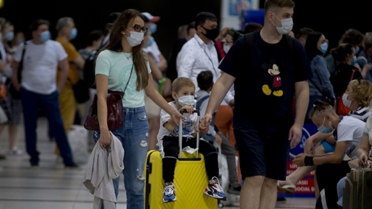 Rusya'dan 8 günde 110 bin turist geldi