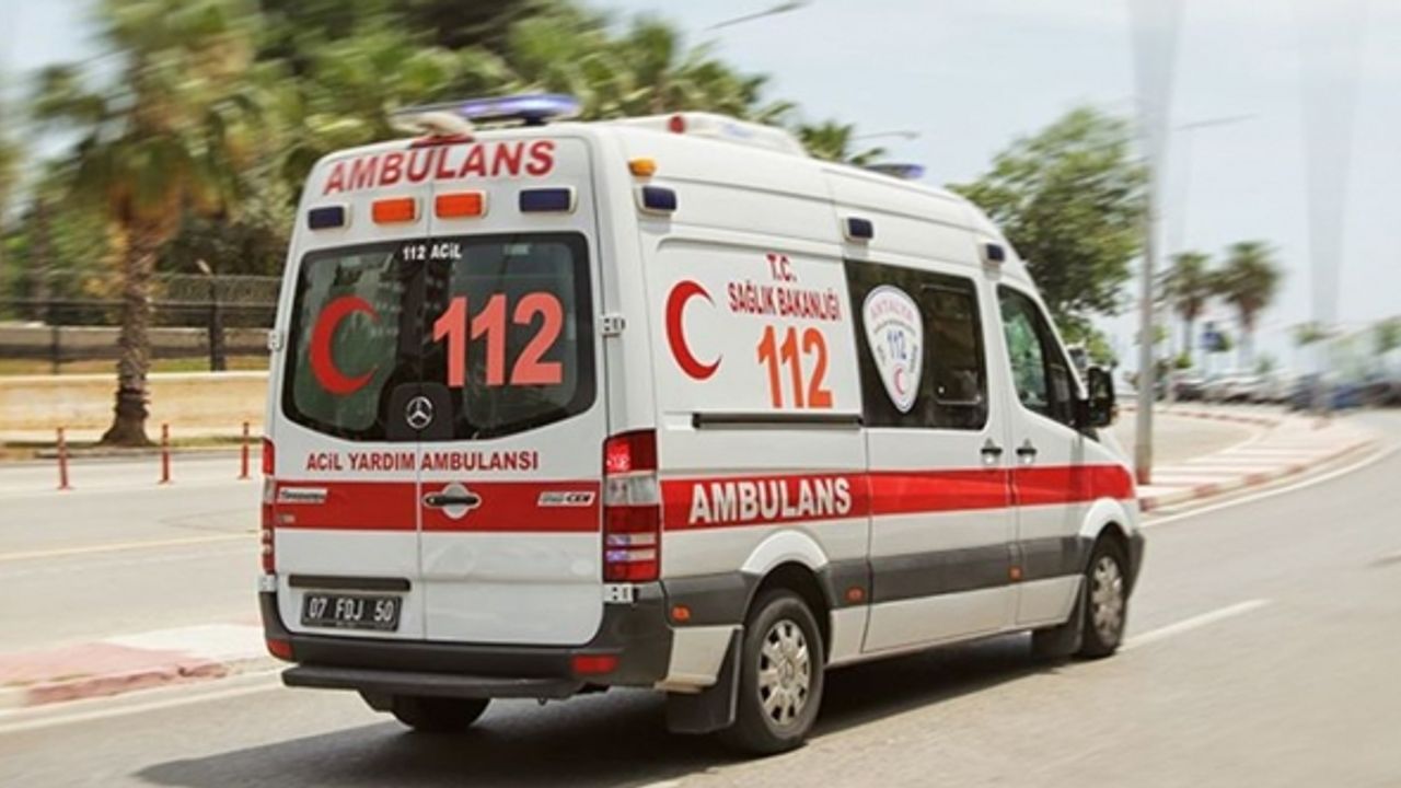 YKS'ye giden adaylara araç çarptı