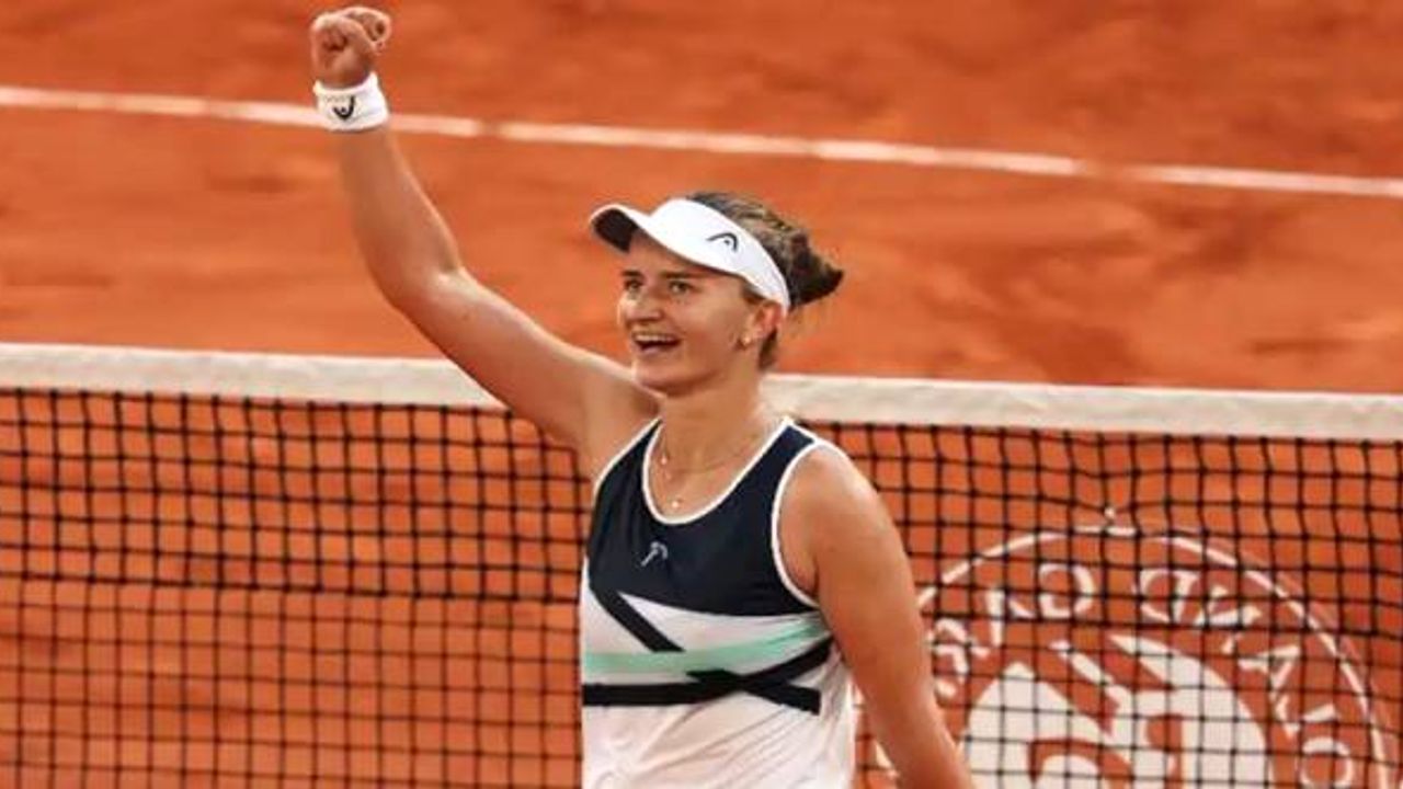 Yunanı yendi finalde Pavlyuchenkova'nın rakibi oldu