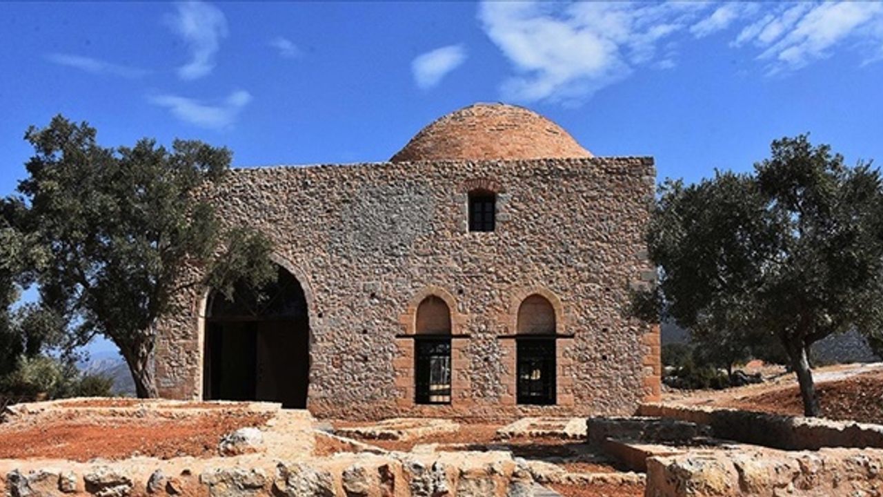 600 yıllık cami artık ibadete hazır