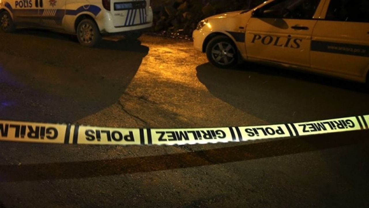 Anne ve babasını vurduktan sonra zehir içti