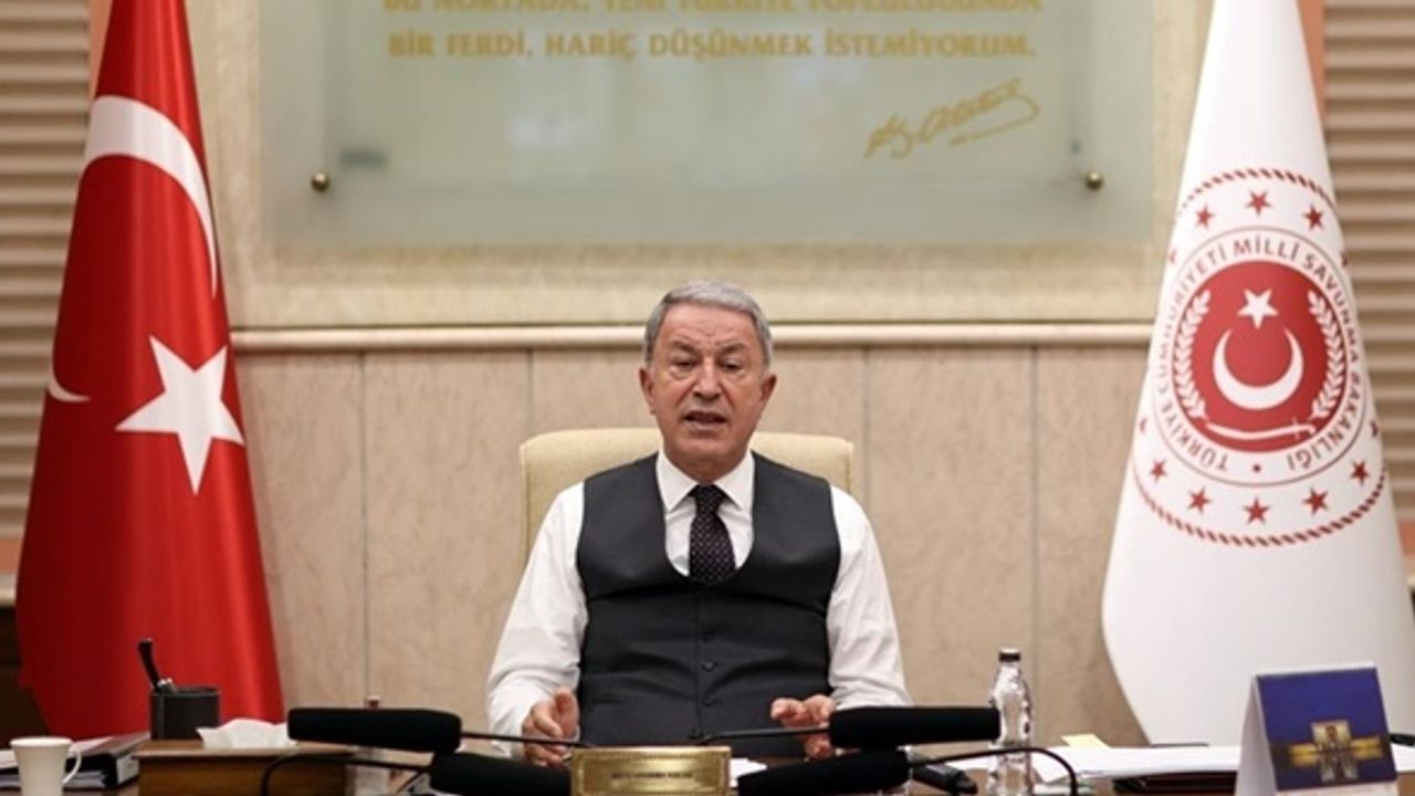 Bakan Akar: "Terör örgütünde ciddi bir çöküş yaşanıyor"