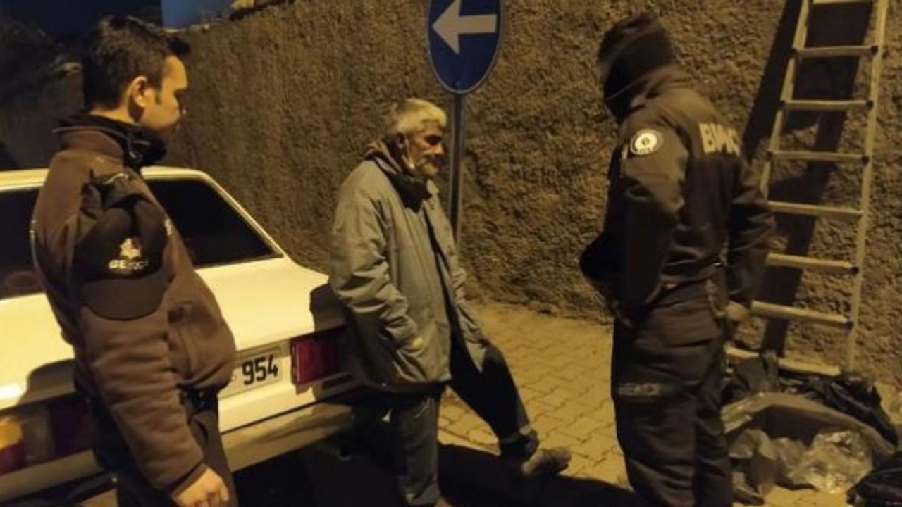 Bekçilere boyacı olduğunu söyledi, hırsız çıktı
