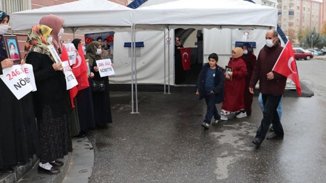 Çember genişliyor! 1 aile daha katıldı