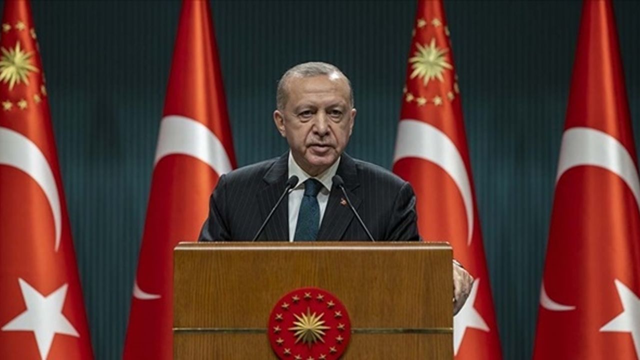 Cumhurbaşkanı Erdoğan'dan Sezai Karakoç için başsağlığı mesajı