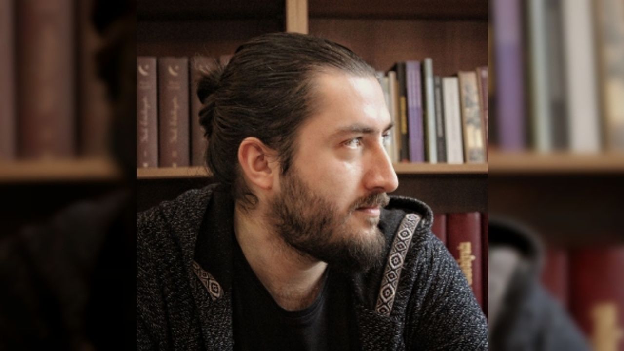Erhan Genç: "Zihnimde öykü kırıntılarıyla dolaşan biriyim"