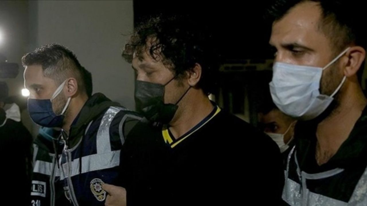 Fatih Aydın'ın üzerinden çıkan SD kart inceleniyor
