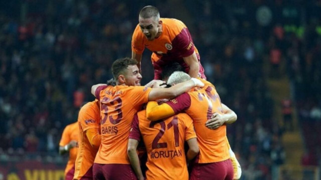 Galatasaray-Marsilya maçının izlenebileceği şifresiz kanallar