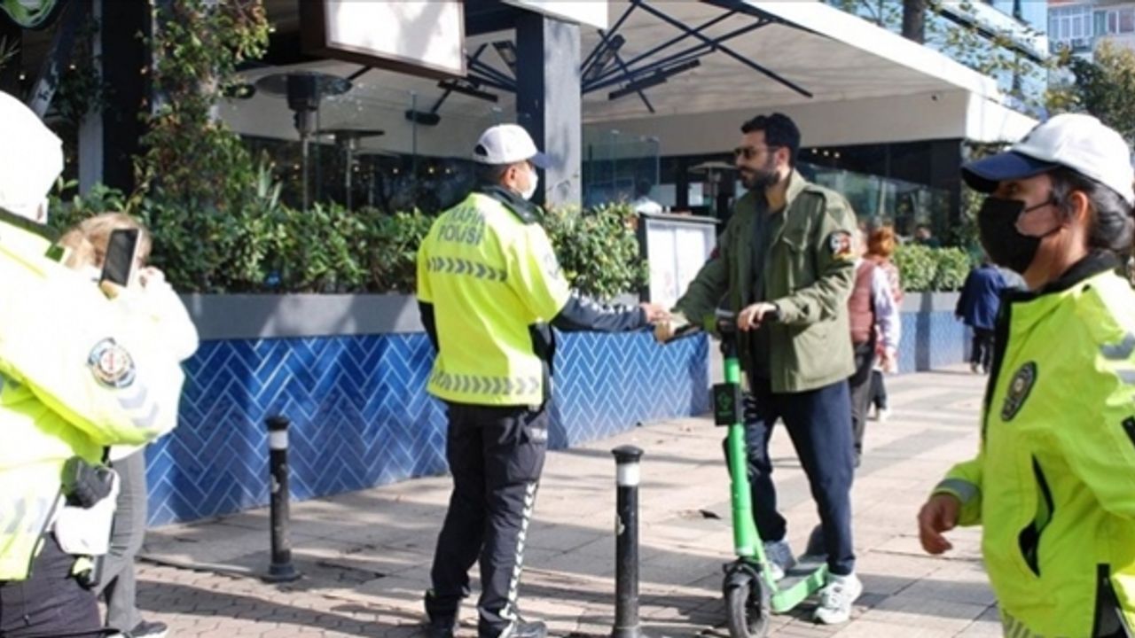 İstanbul'da motosikletler ve scooterlar denetkendi