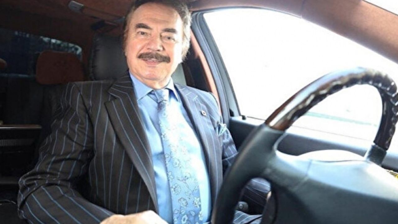 Orhan Gencebay'dan sürücülere emniyet kemeri uyarısı!