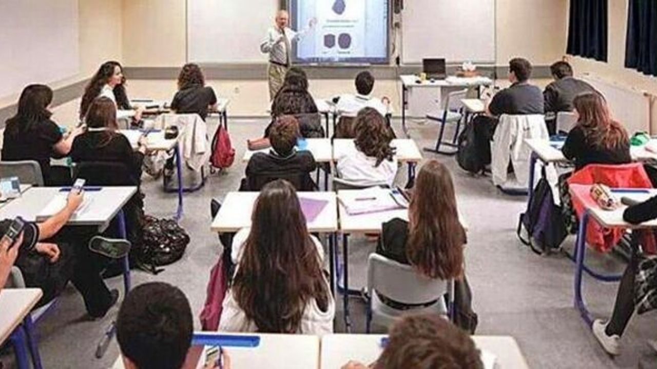 Özel okullar vergini farkını velilerden istiyor