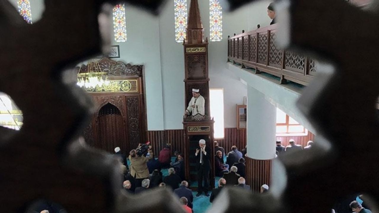 4 Kasım Cuma hutbesi: Hayat rehberimiz Kur'an