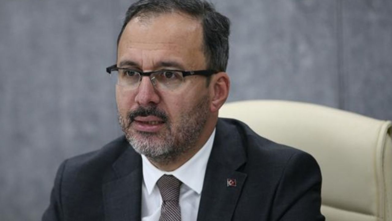 Bakan Kasapoğlu’ndan milli atlet Akyol'a tebrik mesajı