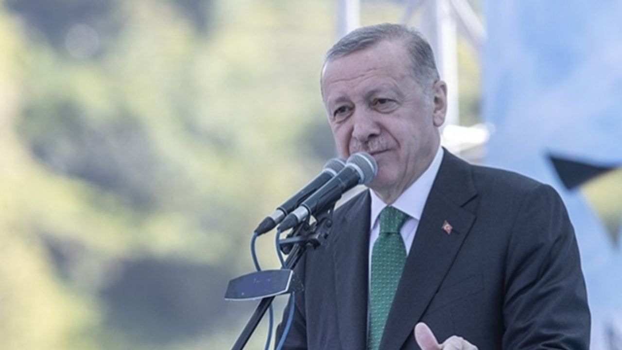 Erdoğan: "Masada 6 kişi var masanın altında da bir tane"