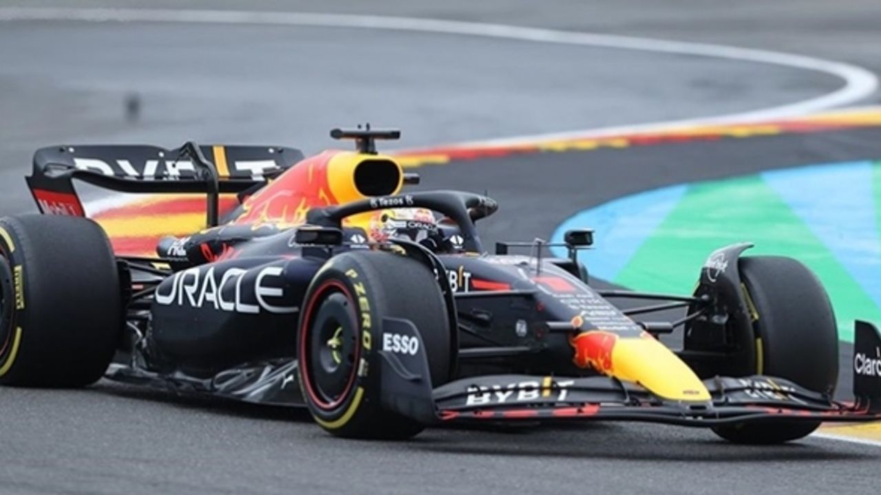 F1 Belçika Grand Prix'sinde zafer Verstappen'in