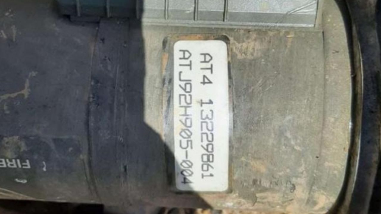 Hakkari'deki sığınakta AT-4 füze ele geçirildi