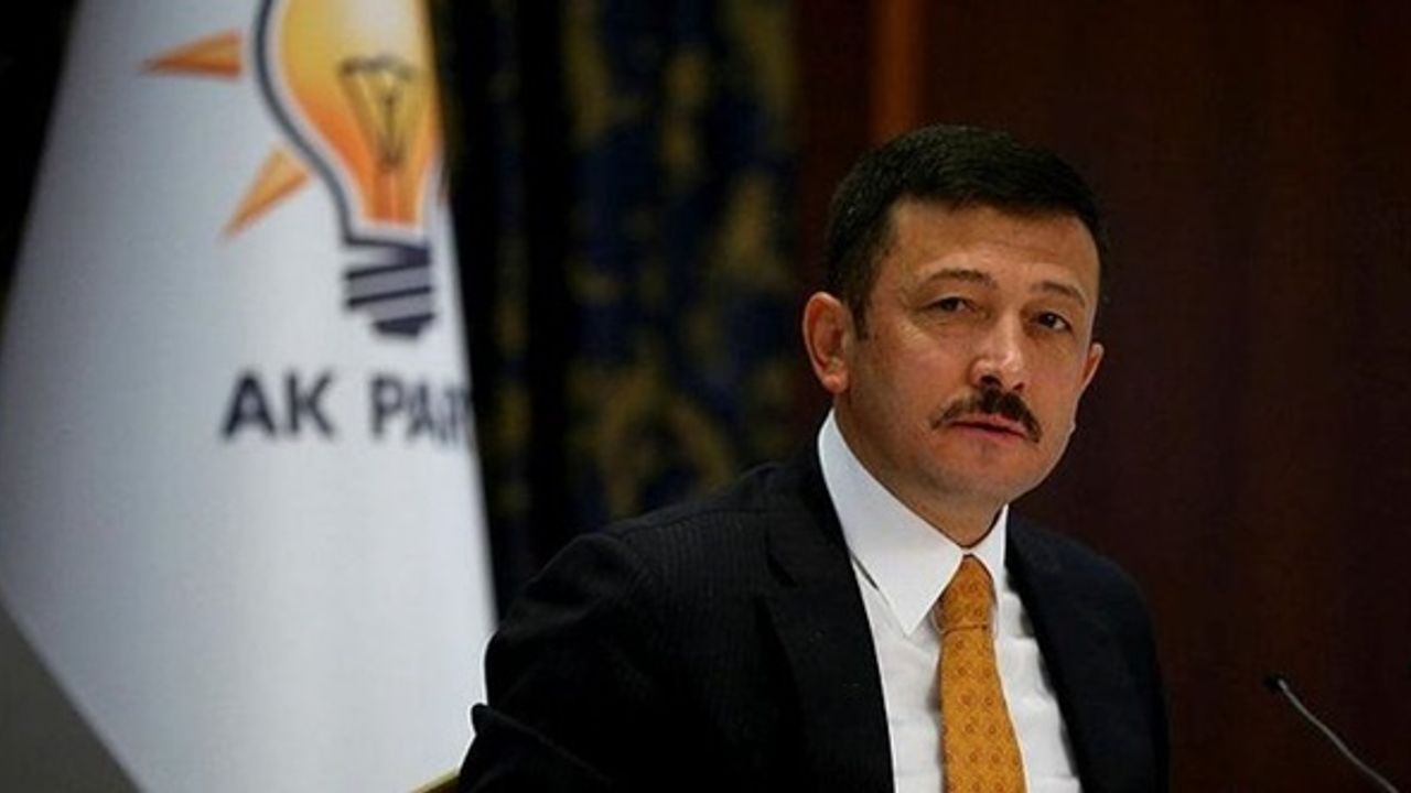 Hamza Dağ'dan İzmir BB'ye ağaç tepkisi: "Hangi projenize engel oldu o yarım asırlık çınar?"
