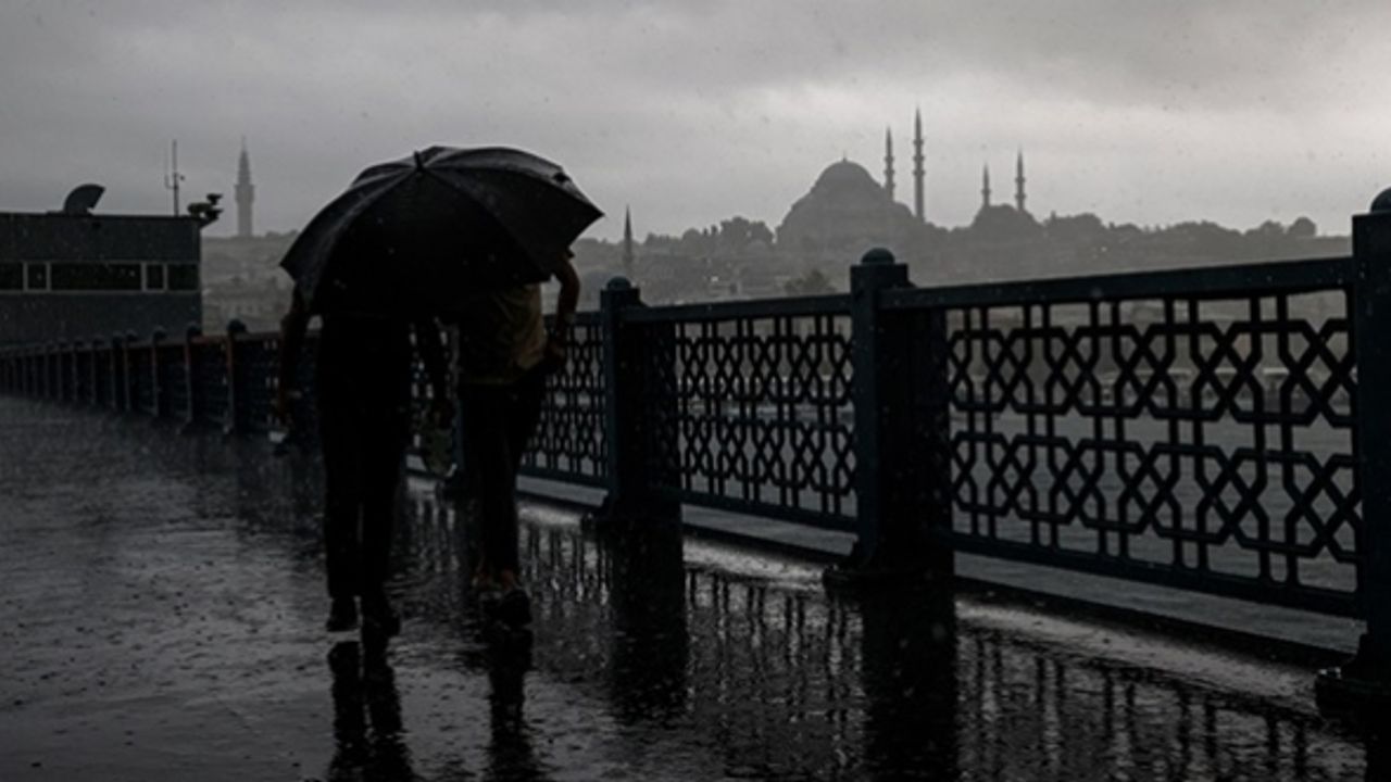 İstanbul Valiliği uyardı: Gök gürültülü kuvvetli sağanak geliyor