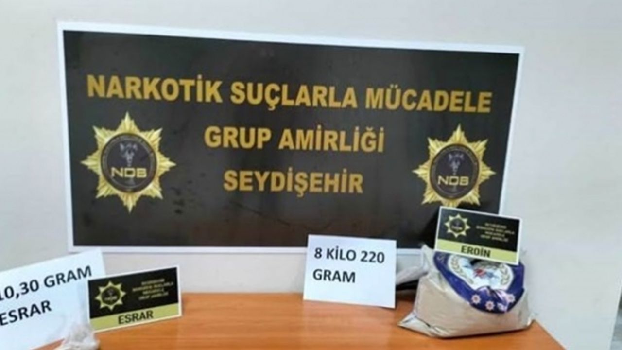 Kadın çantasında 8 kilo 220 gram eroin ele geçirildi
