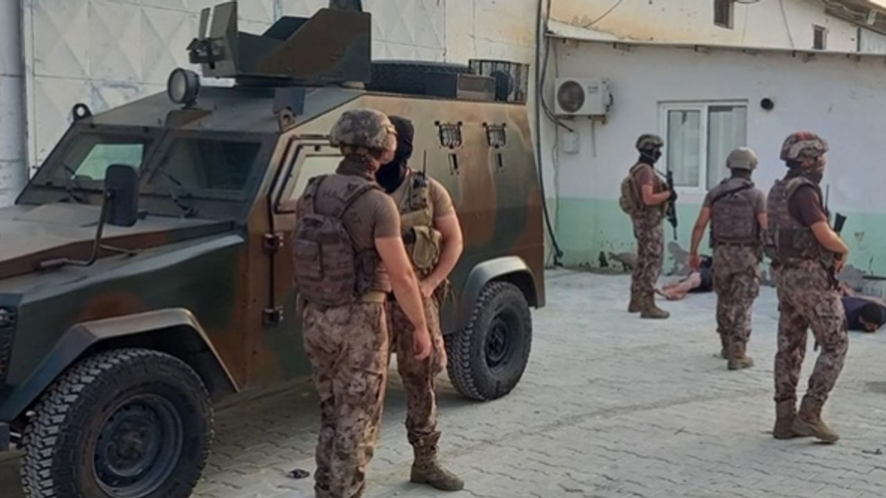 Mersin'de 2 PKK'lı terörist tutuklandı
