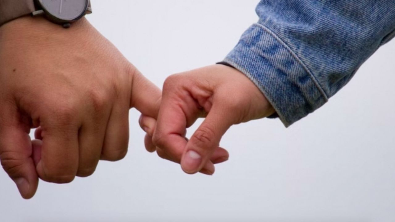 Psikiyatrist Nurhan Fıstıkçı: 'Hızla alevlenen aşk çabuk sönüyor'
