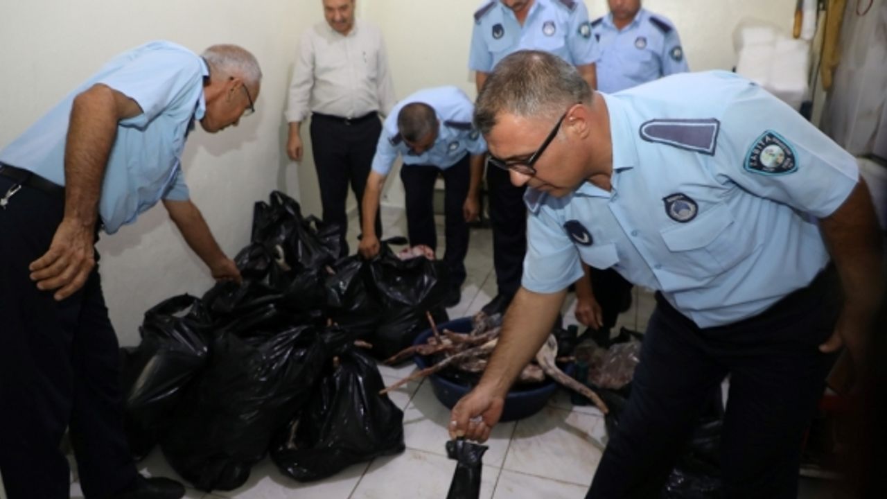 1 ton kaçak et imha edildi