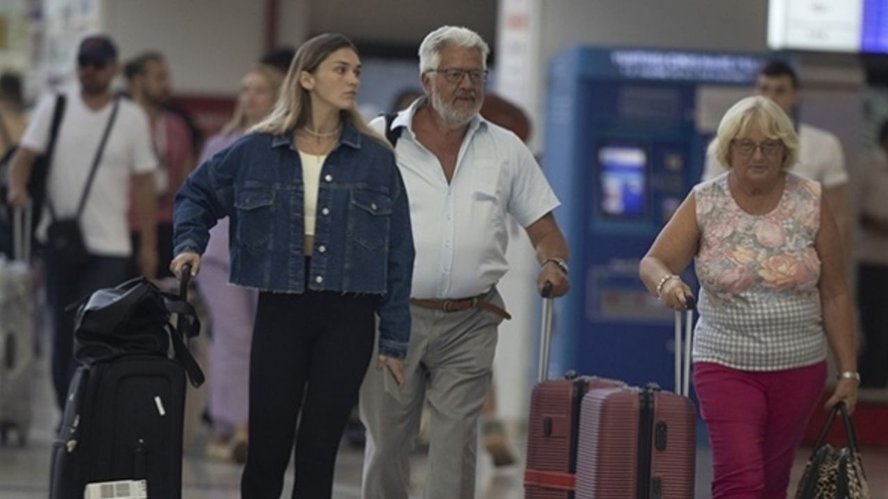 Antalya'ya inen turist sayısı 11 milyonun üzerine çıktı