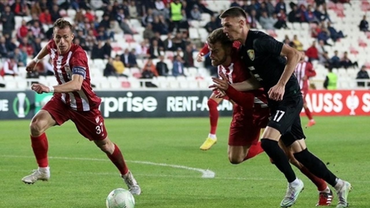 Gol düellosunu kaybeden Sivasspor oldu: 3-4