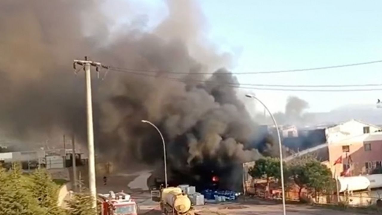 Kocaeli'de sanayi tesisinde yangın çıktı
