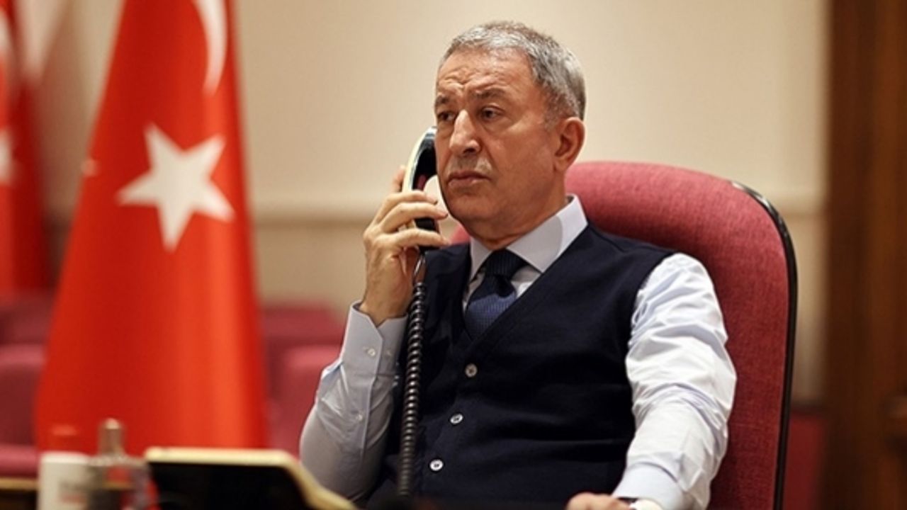 Milli Savunma Bakanı Akar, Macaristan Savunma Bakanı Kristof Szalay-Bobrovniczky ile görüştü