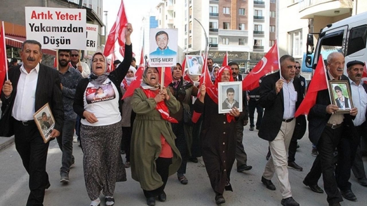 Vanlı ailelerin evlat nöbeti devam ediyor