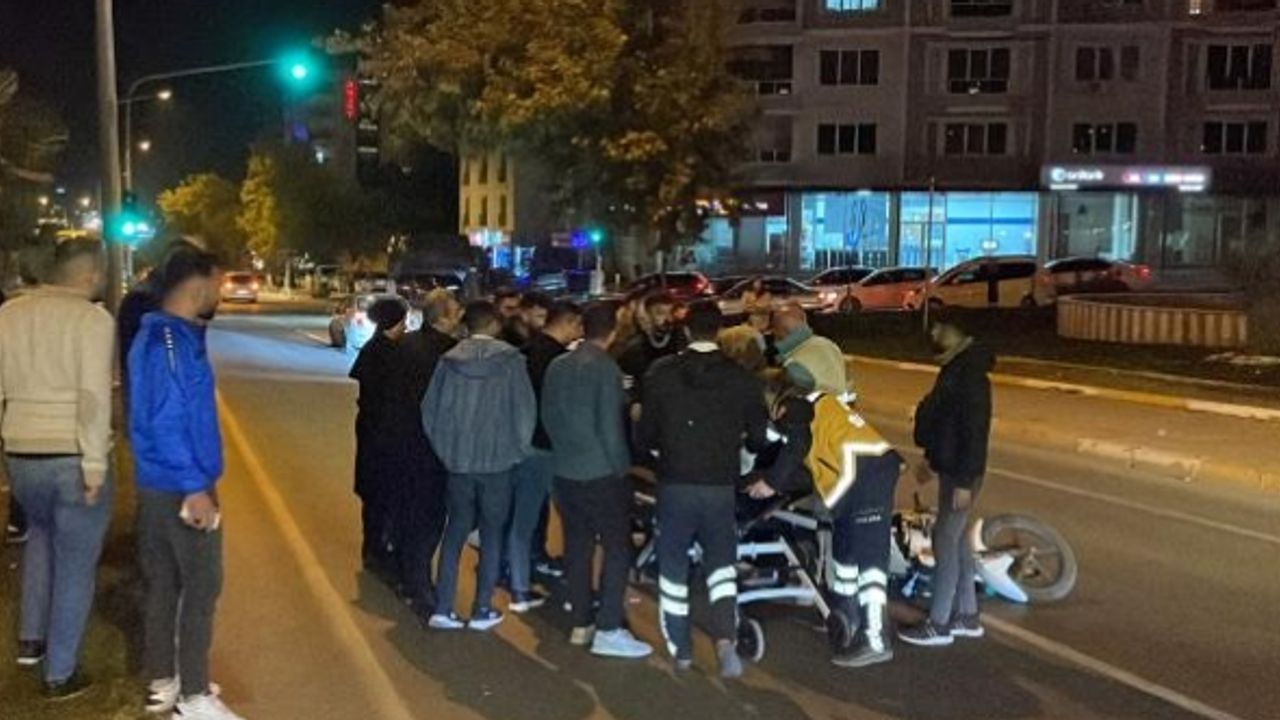 Adıyaman'da motosiklet yayaya çarptı: 2 yaralı
