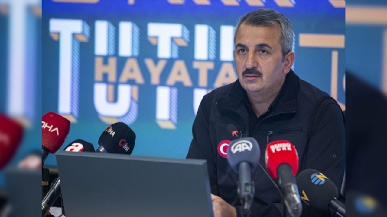 AFAD Başkanı 'Deprem Anı Çök-Kapan-Tutun' tatbikatının detaylarını anlattı
