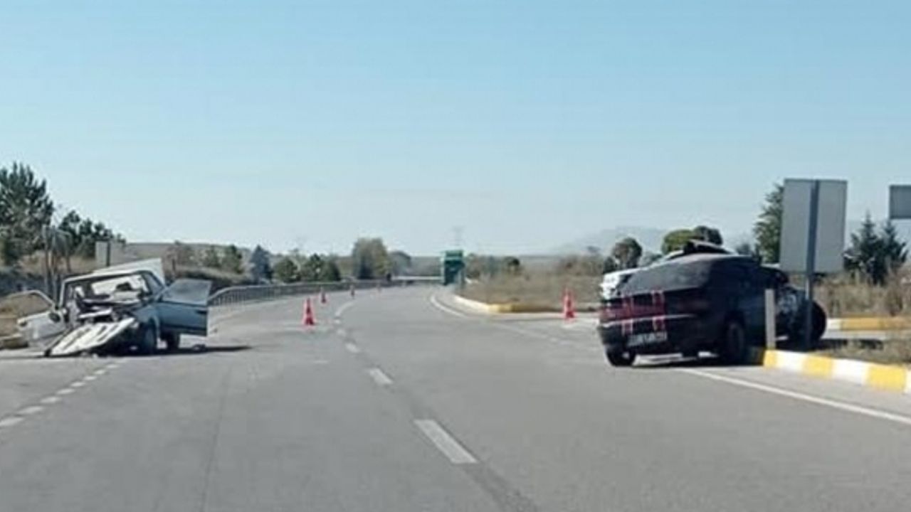 Afyonkarahisar'da kaza: 1 ölü, 4 yaralı