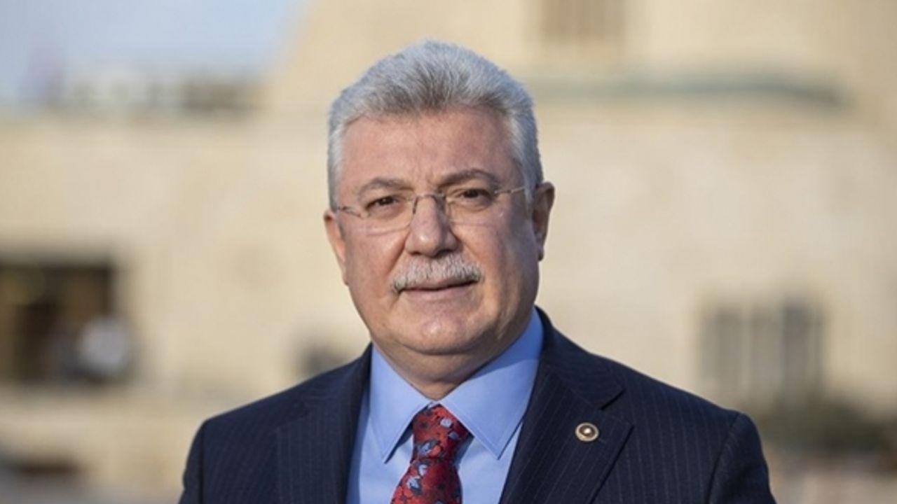 AK Partili Akbaşoğlu'ndan 6'lı masaya soru: "Cumhurbaşkanını sizin önerdiğiniz sistemde kim seçecek?"