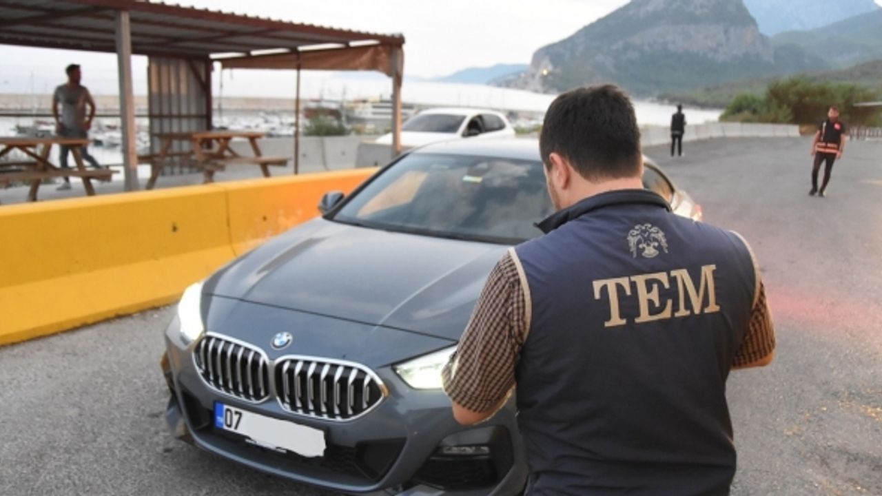Antalya'da ’Huzurlu Sokaklar Uygulaması' gerçekleştirildi