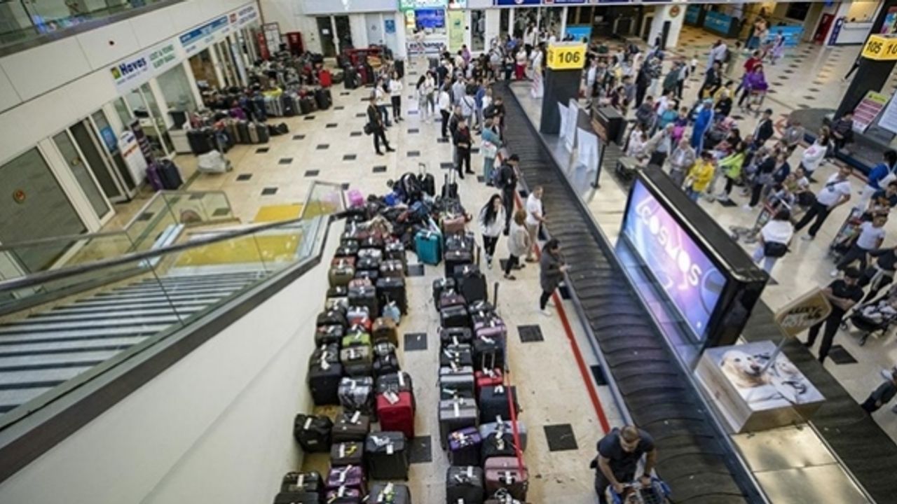 Antalya'ya hava yoluyla gelen turist sayısı 13 milyona yaklaştı
