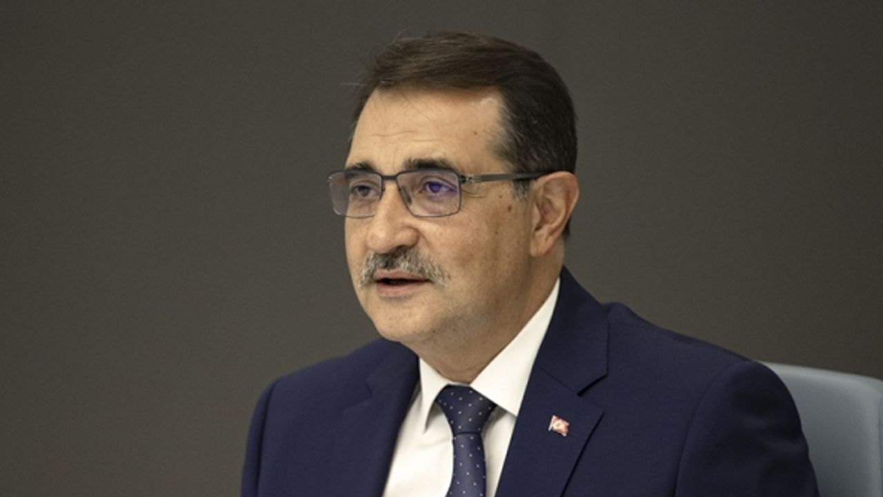 Bakan Dönmez: 'Deprem bölgesini kontrollü olarak enerjilendiriyoruz'