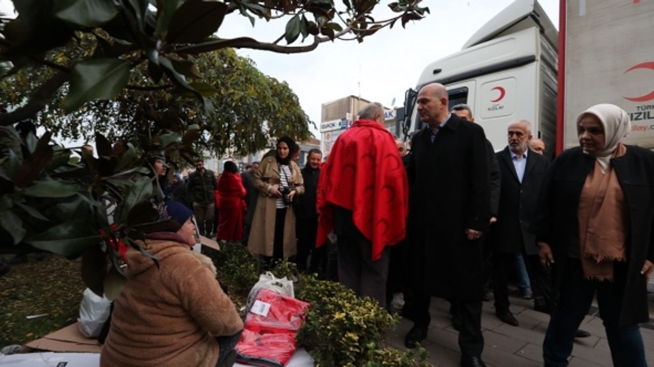 Bakan Süleyman Soylu deprem bölgesi Düzce'de incelemede bulundu