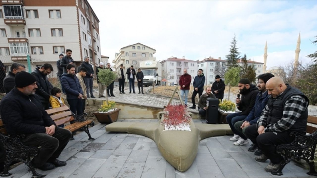 Baykar uçak mühendisi Tarık Kesekci kabri başında anıldı