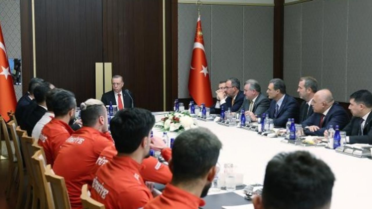Cumhurbaşkanı Erdoğan: Türk futbolunun daha da ileriye gitmesi için her türlü adımı atıyoruz